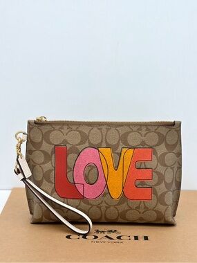 Coach Rowan Pouch Wristlet In Signature Canvas With Love Print NWT